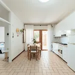 Apartment -b- Vista Mare Con 2 Da Letto-residence Azzurro