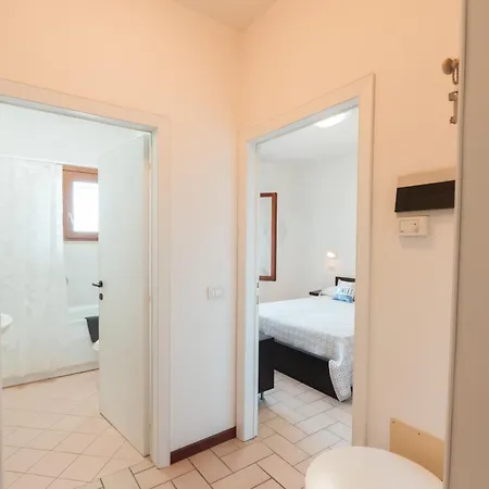 -b- Vista Mare Con 2 Da Letto-residence Azzurro Apartment